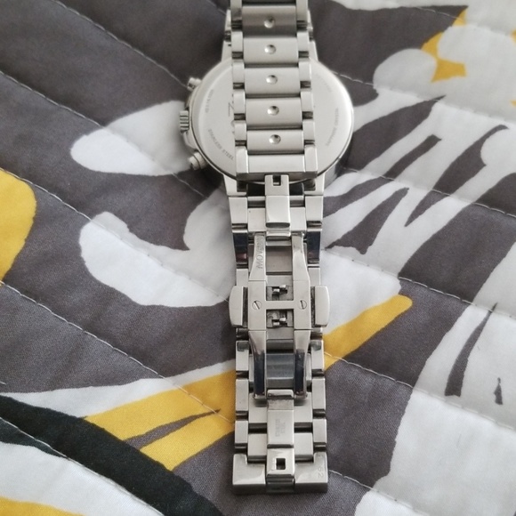 Watch - Picture 3 of 4